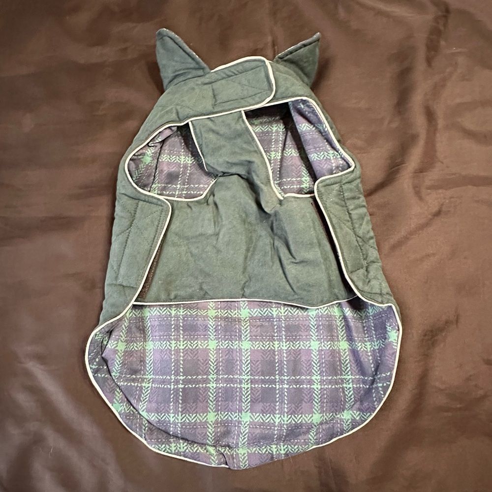 Fresco Green and Blue Plaid Reversible Quilted Dog Jacket size Medium .